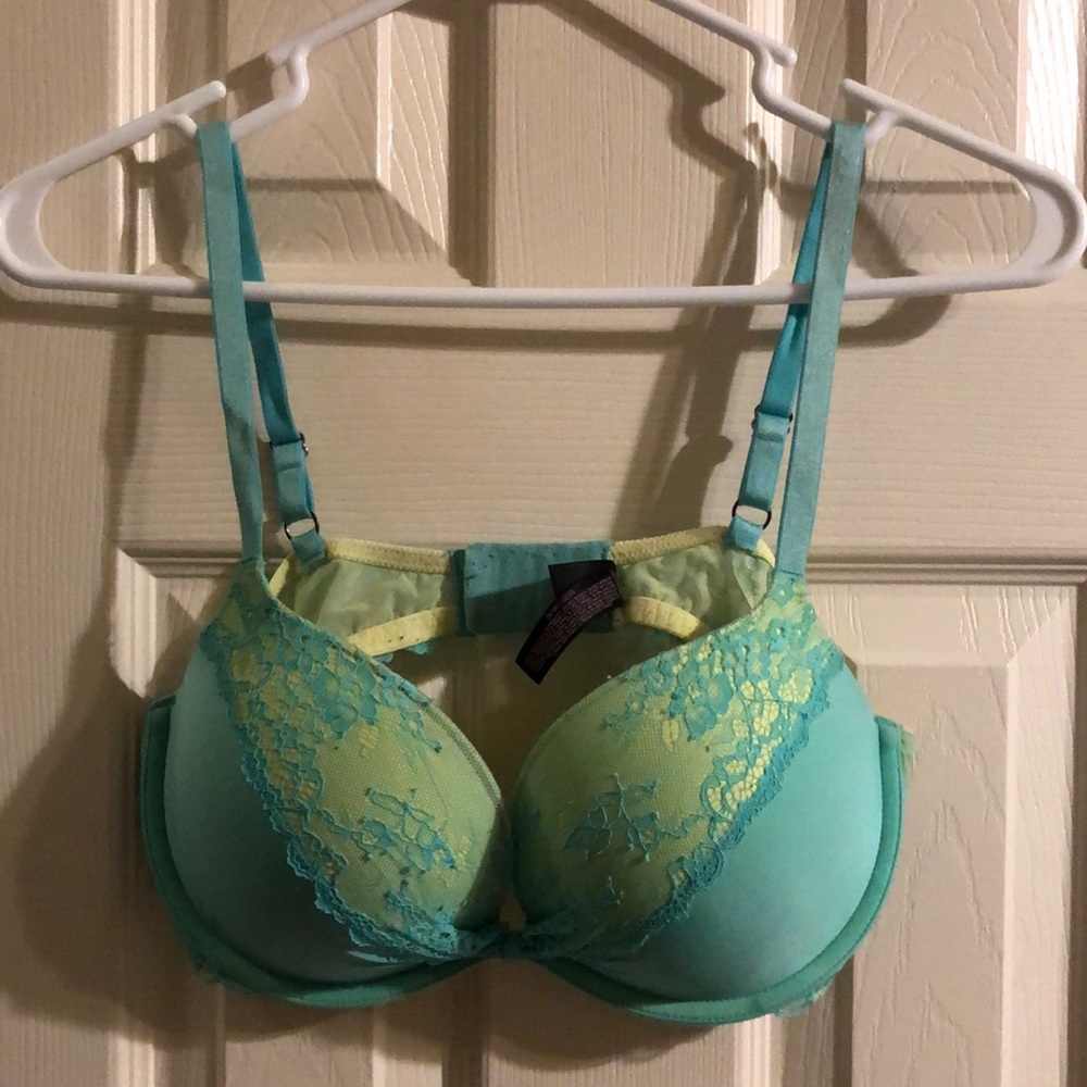 Victoria’s Secret push-up bra